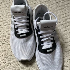Women’s Adidas Sneakers